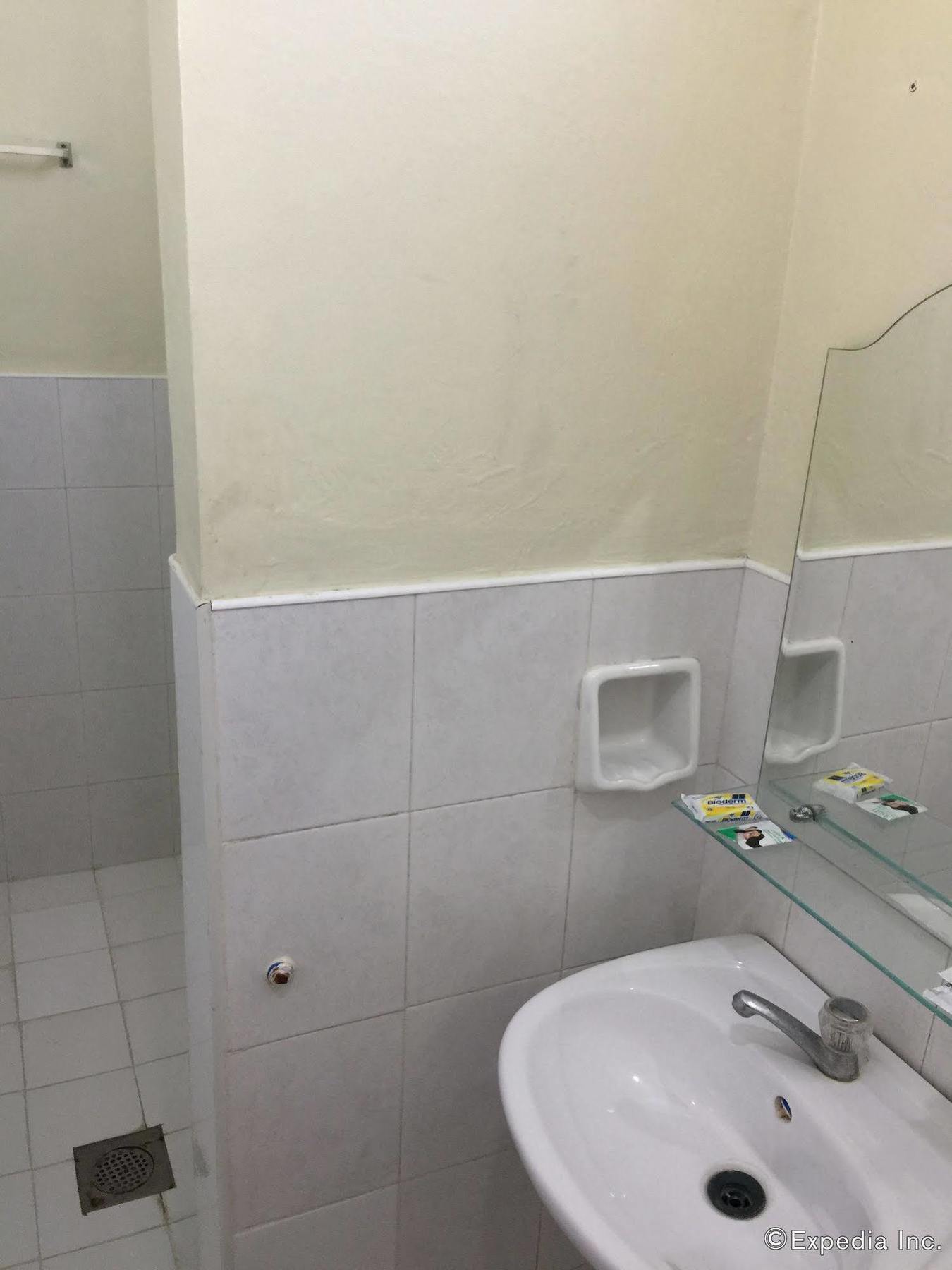 Qm Pension House Tagbilaran City Kültér fotó
